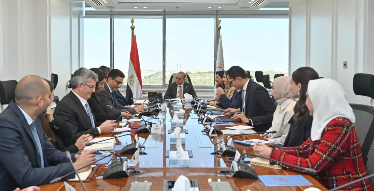 وزير الاستثمار مع ممثلي مؤسسة التمويل الدولية IFC