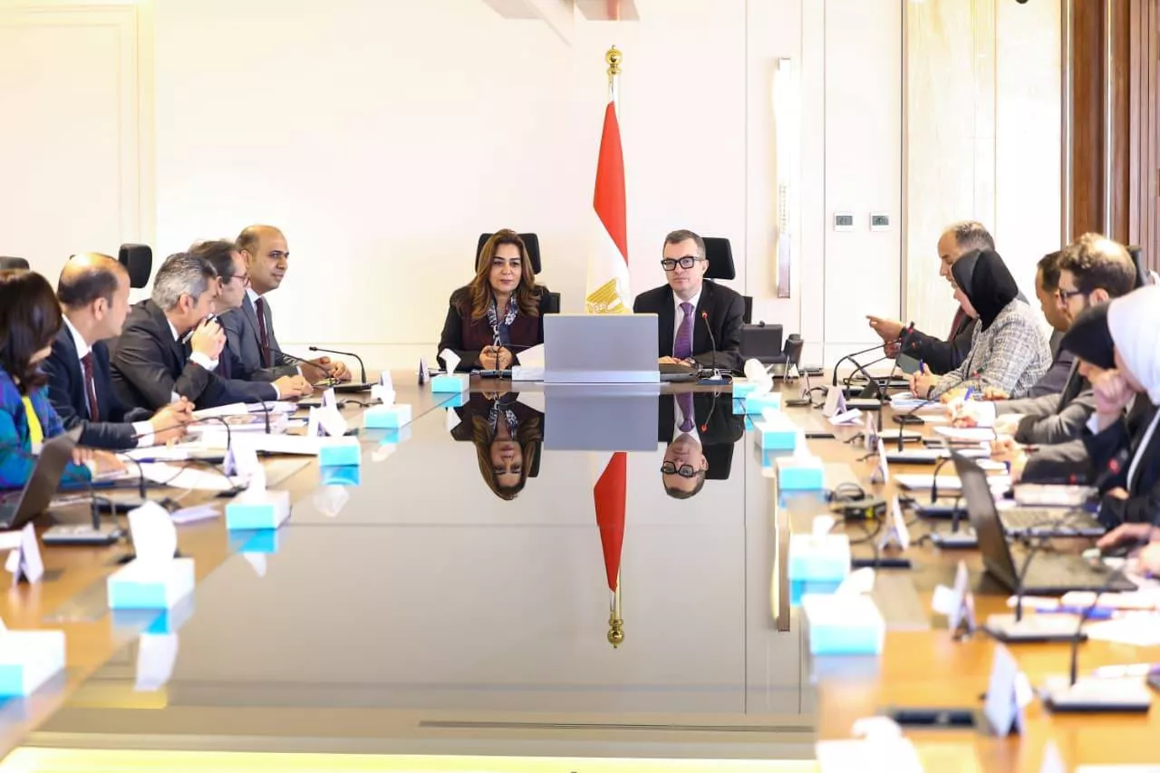 وزير التخطيط يبحث ملامح الخطة الاستثمارية 2026-2027