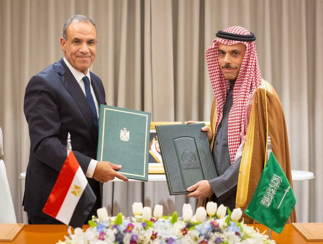 توقيع اتفاقية بين مصر والسعودية