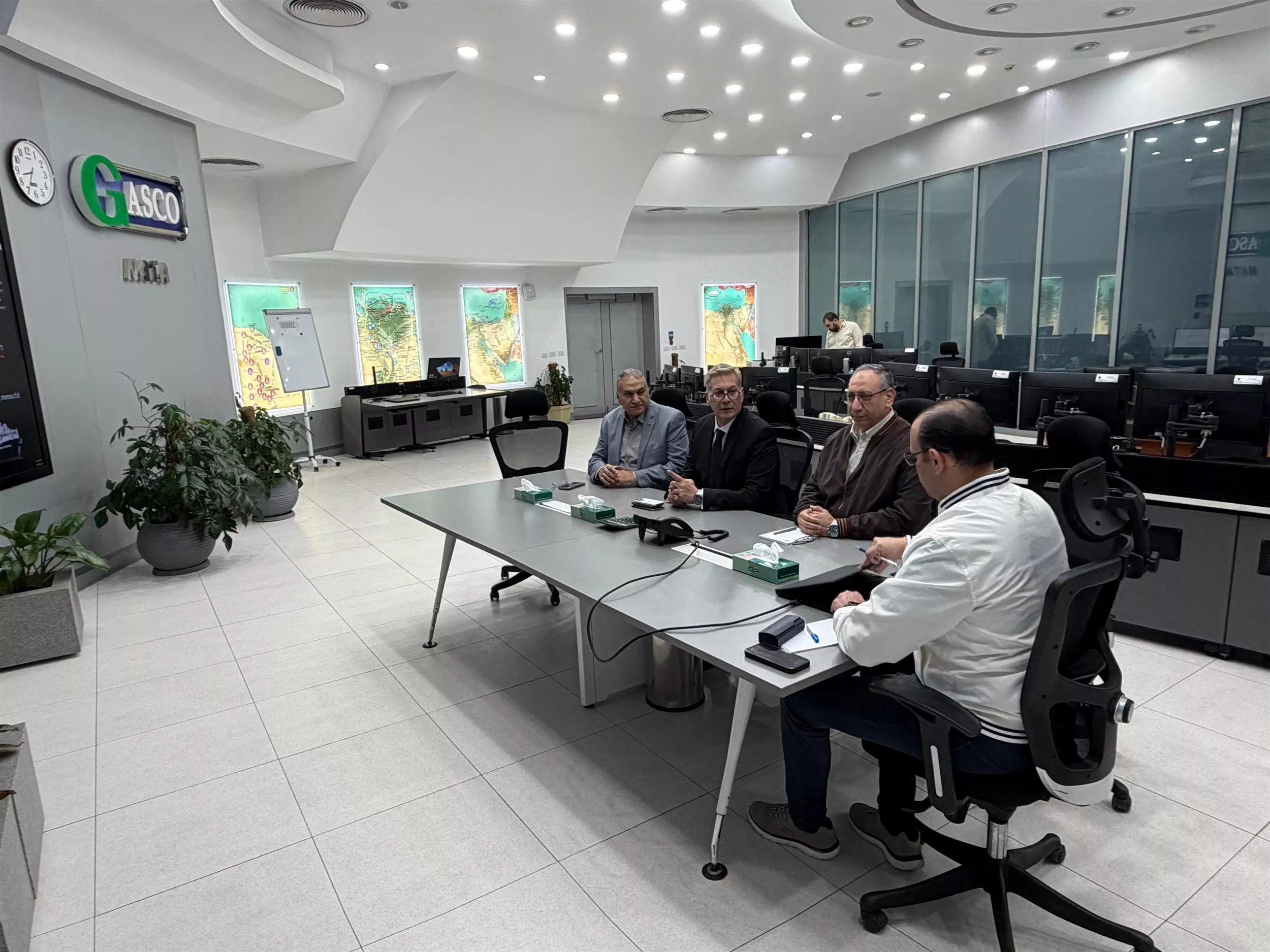 وزير البترول يتابع جاهزية الشبكة القومية للغاز الطبيعي