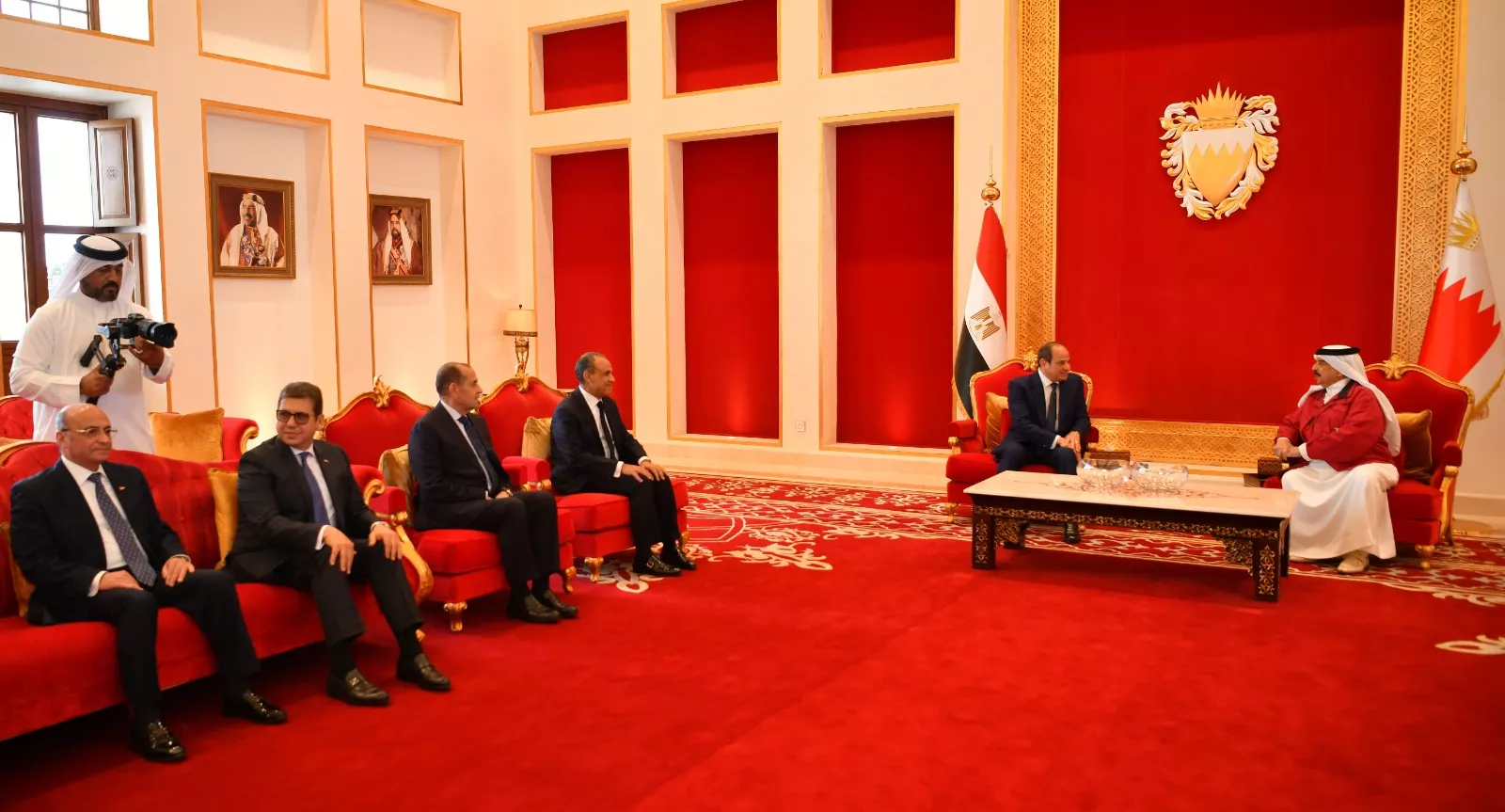 الرئيس السيسي يستقبل الملك حمد بن عيسى آل خليفة