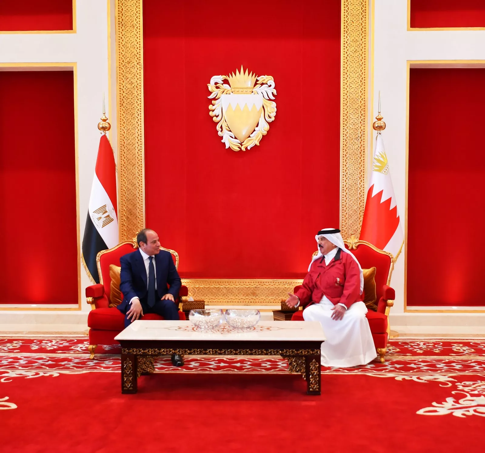الرئيس السيسي يستقبل الملك حمد بن عيسى آل خليفة