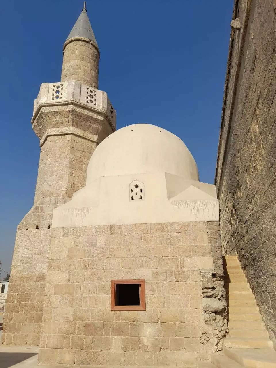ترميم ثلاثة من المعالم الأثرية بمنطقة القلعة