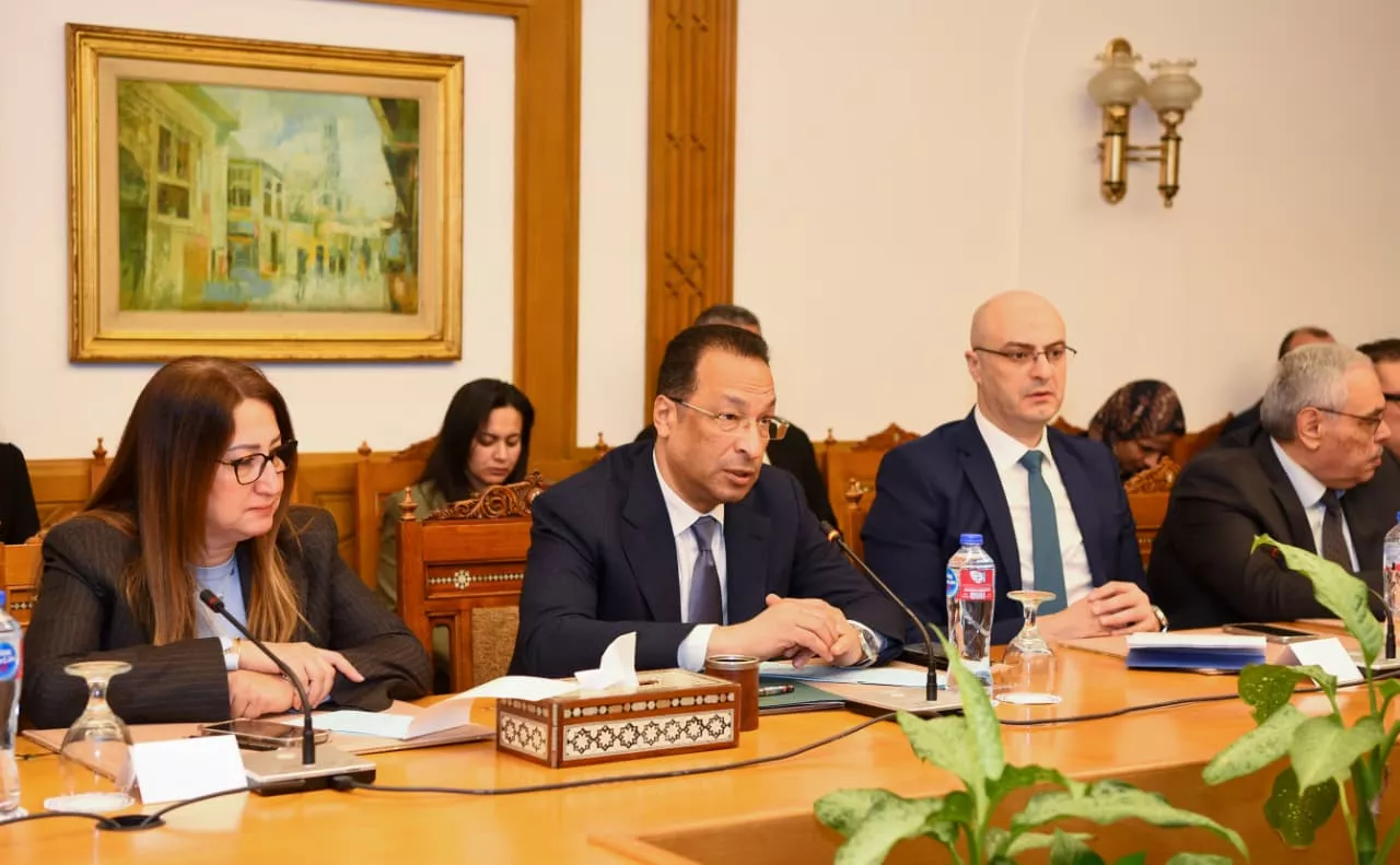 وزيرا الخارجية والاتصالات يبحثان التعاون بمجال التحول الرقمي