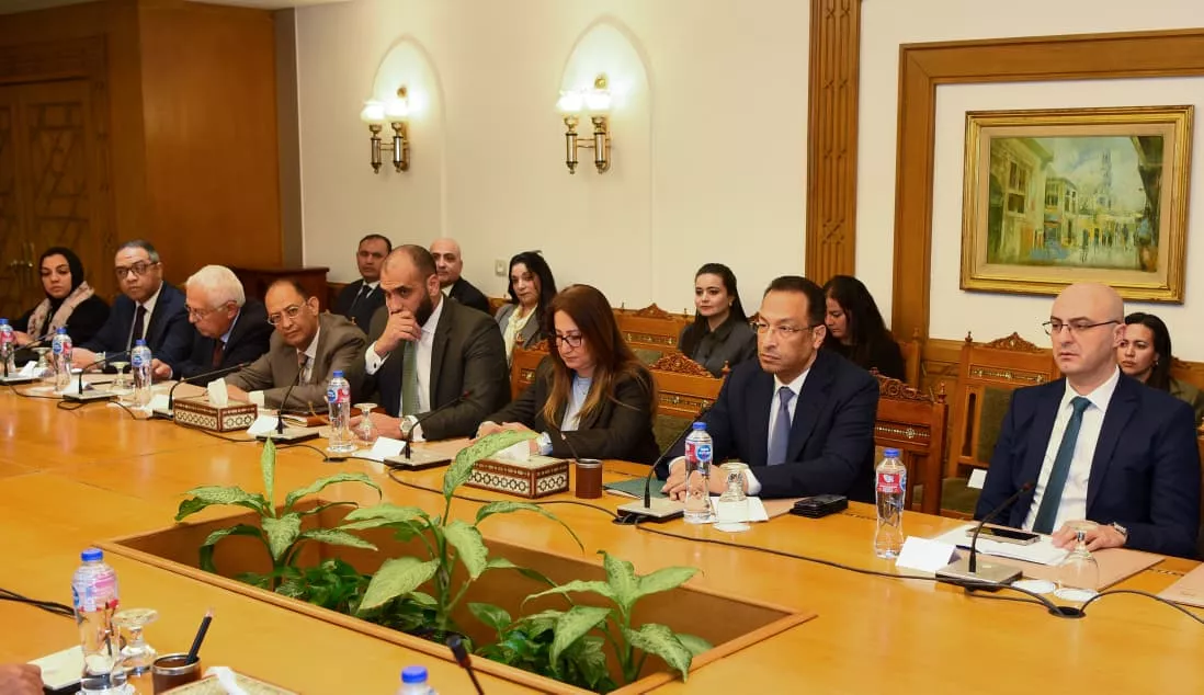 وزيرا الخارجية والاتصالات يبحثان التعاون بمجال التحول الرقمي