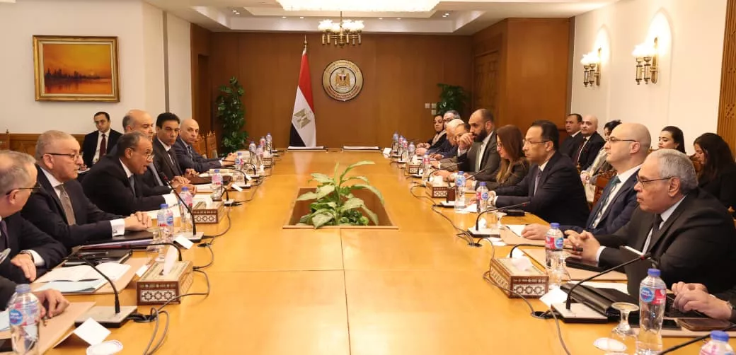 وزيرا الخارجية والاتصالات يبحثان التعاون بمجال التحول الرقمي