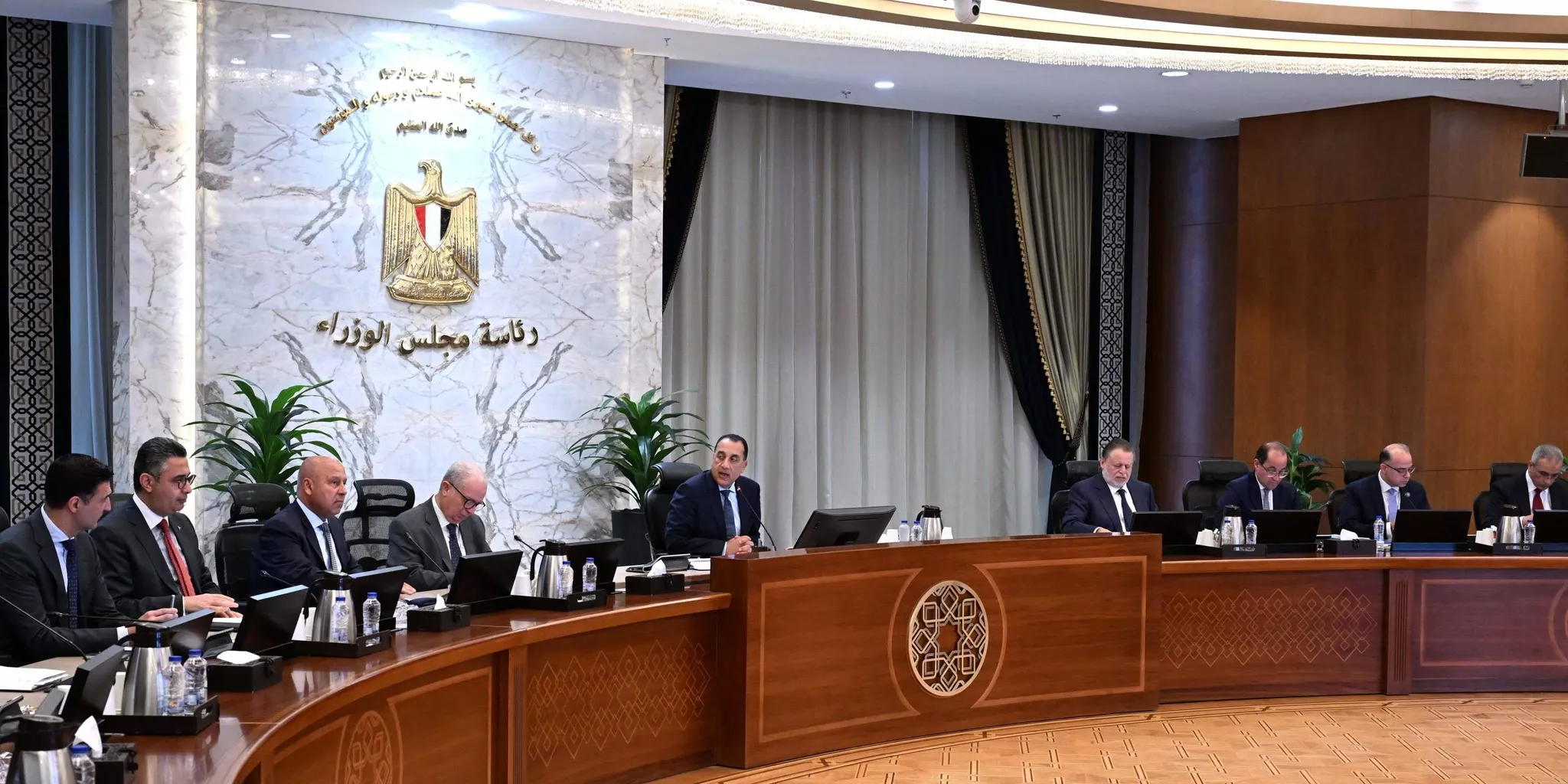 رئيس الوزراء يترأس اجتماع المجموعة الوزارية الاقتصادية