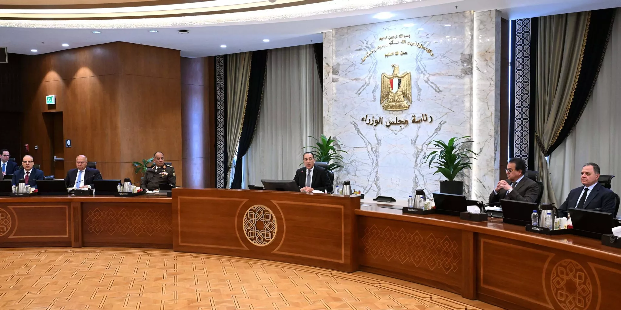 رئيس الوزراء يترأس الاجتماع الأسبوعي للحكومة