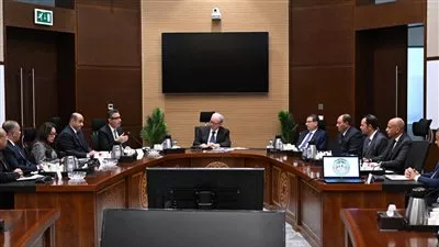 الحكومة: توفير السلع الأساسية للمواطنين بكميات وأسعار مناسبة
