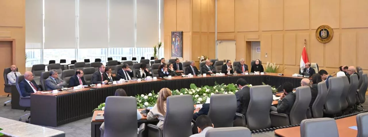 وزير الاستثمار يجتمع مع المجلس التصديري للتشييد والبناء