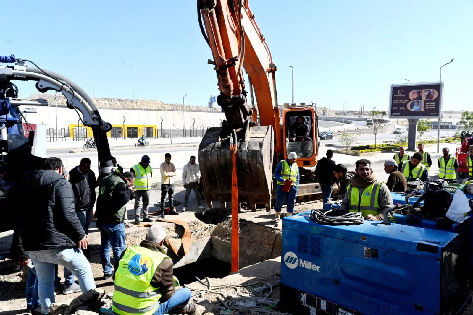 المنشاوي تتابع أعمال ربط خط مياه الشرب بزهراء المعادي