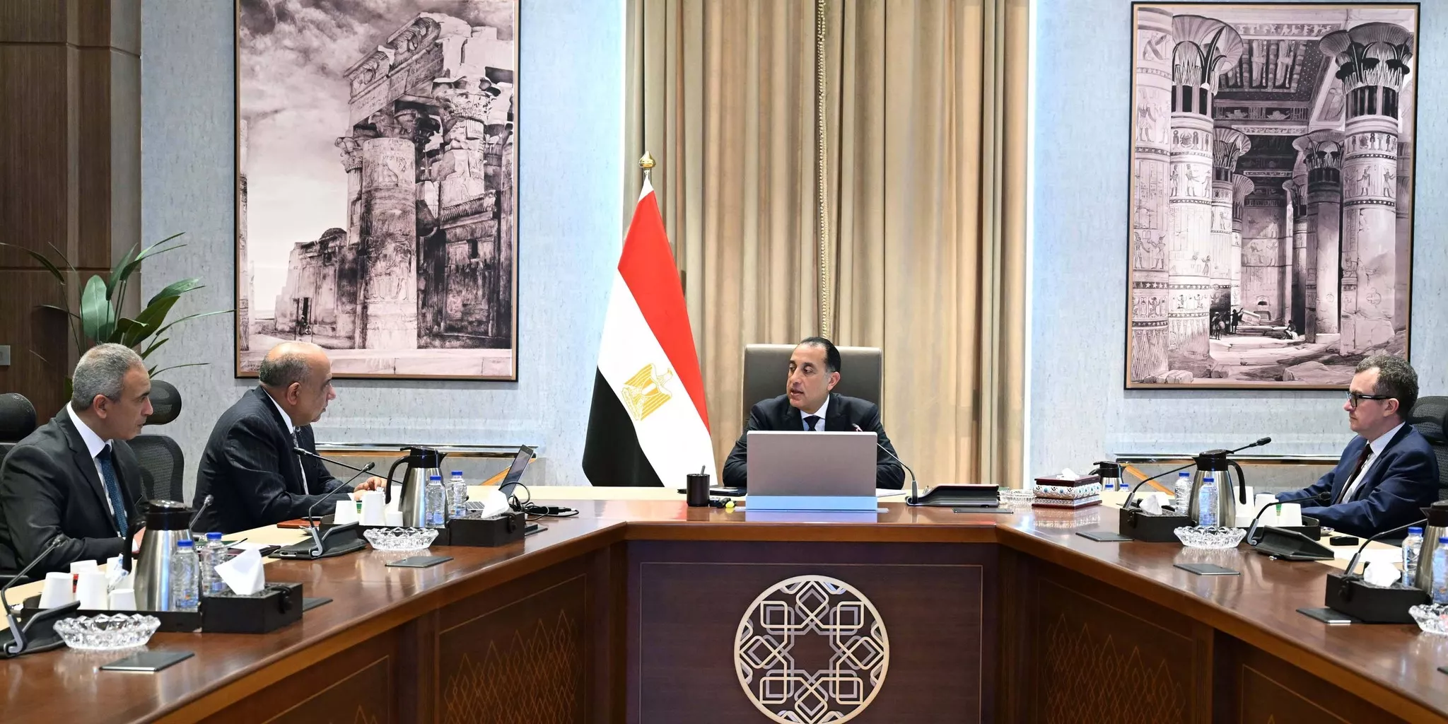 مدبولي يتابع خطة إضافة مشروعات طاقة جديدة على الشبكة القومية