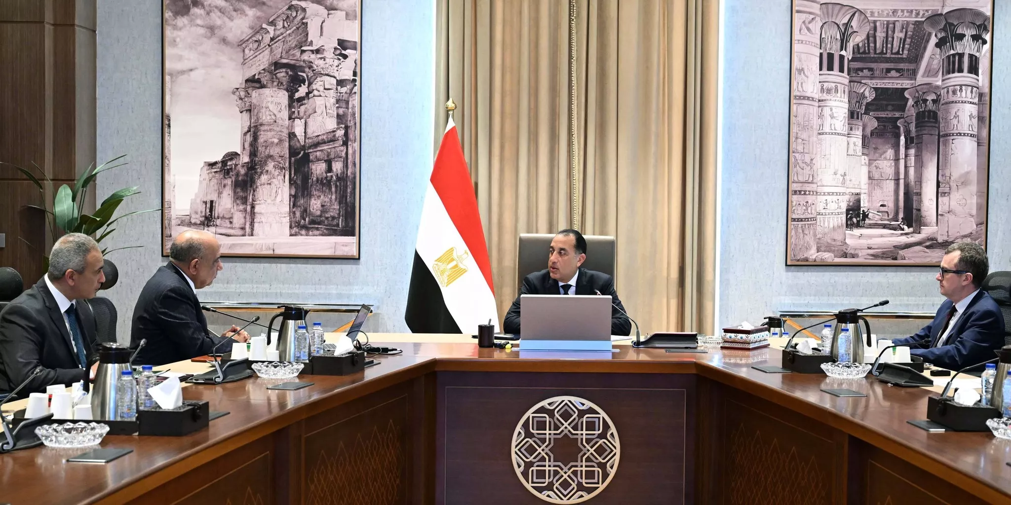 مدبولي يتابع خطة إضافة مشروعات طاقة جديدة على الشبكة القومية