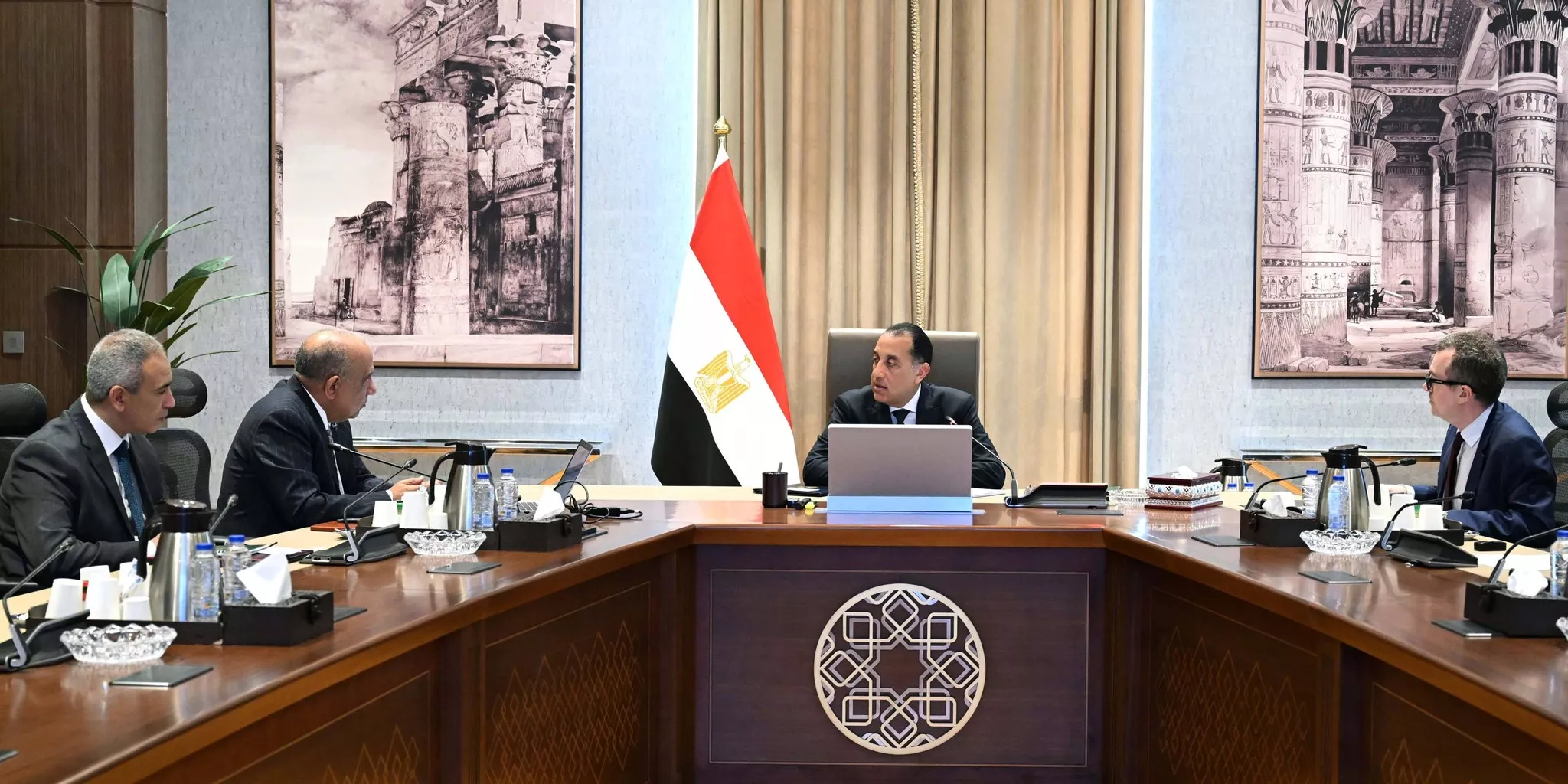 مدبولي يتابع خطة إضافة مشروعات طاقة جديدة على الشبكة القومية