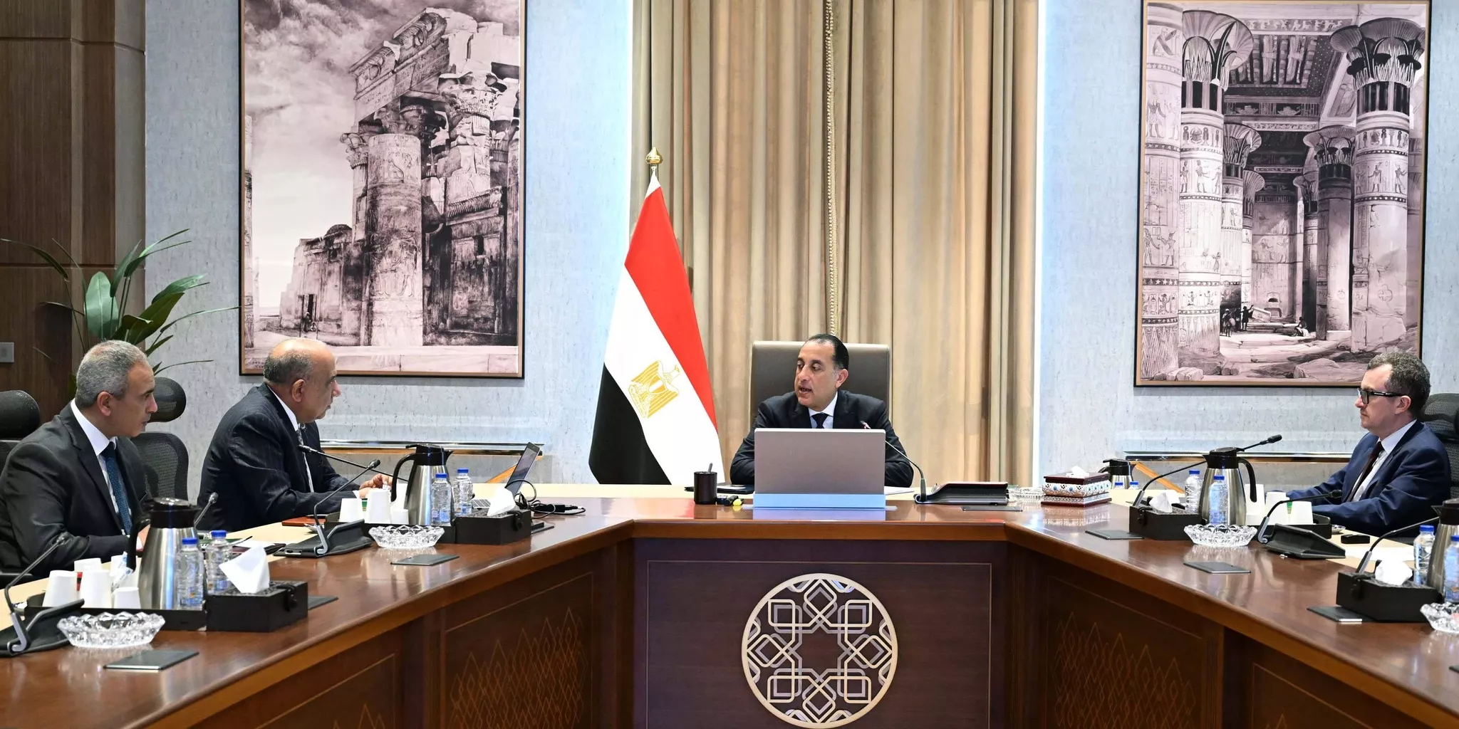 مدبولي يتابع خطة إضافة مشروعات طاقة جديدة على الشبكة القومية