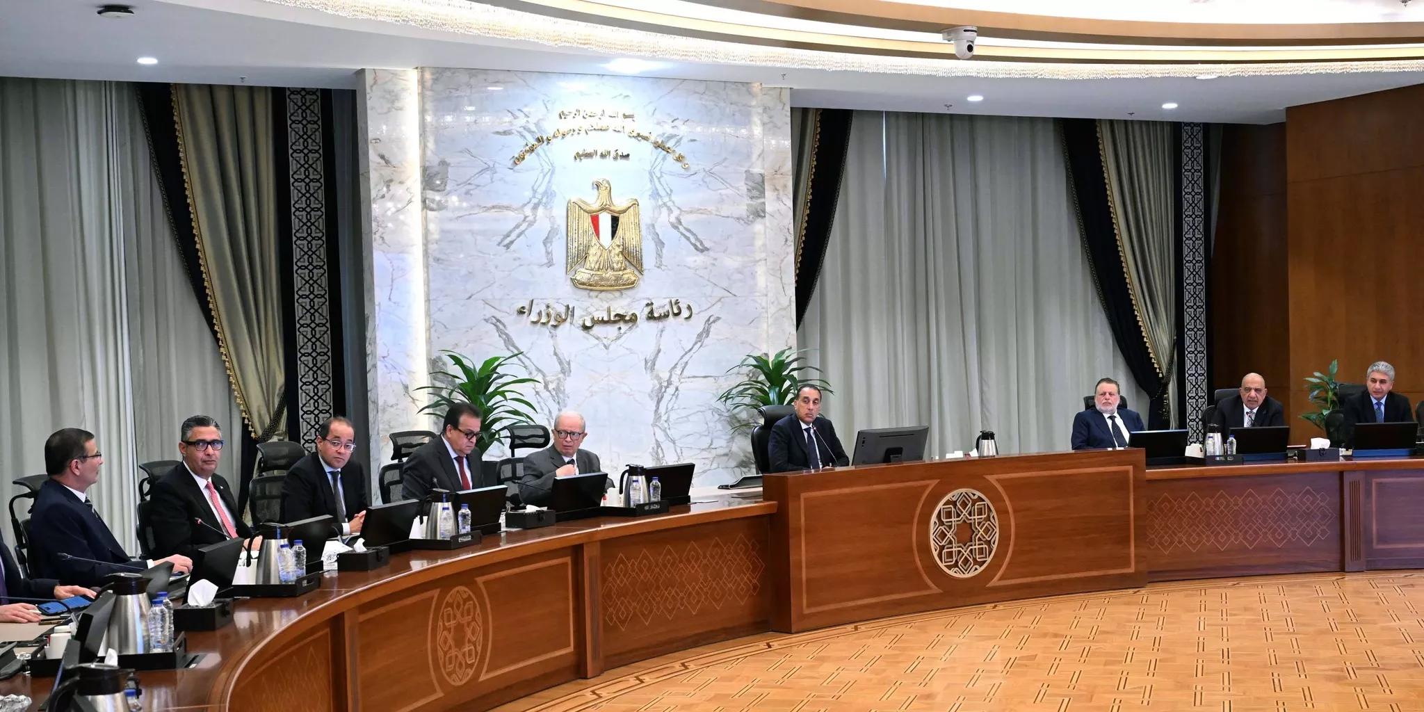 رئيس الوزراء يترأس اجتماع اللجنة المركزية لإدارة الأزمات