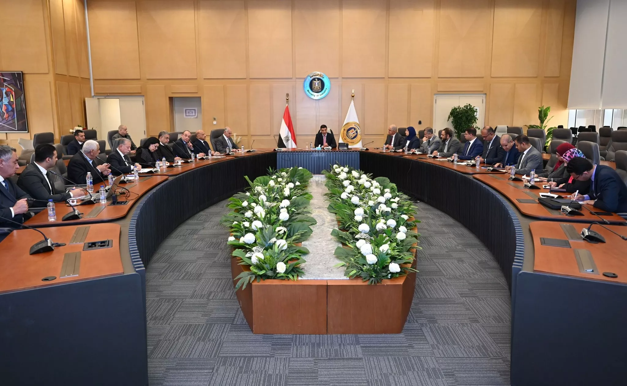 وزير الصناعة يجتمع مع رئيس اتحاد الصناعات المصرية