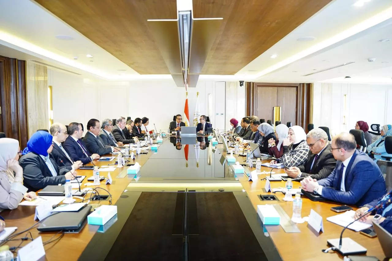 وزيرا الصحة والتخطيط  يناقشان الخطة الاستثمارية لوزارة الصحة للعام المالي 2026-2027