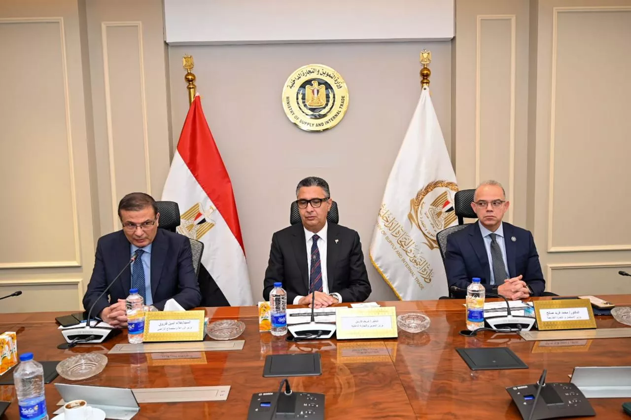 اجتماع وزراء التموين والزراعة والاستثمار