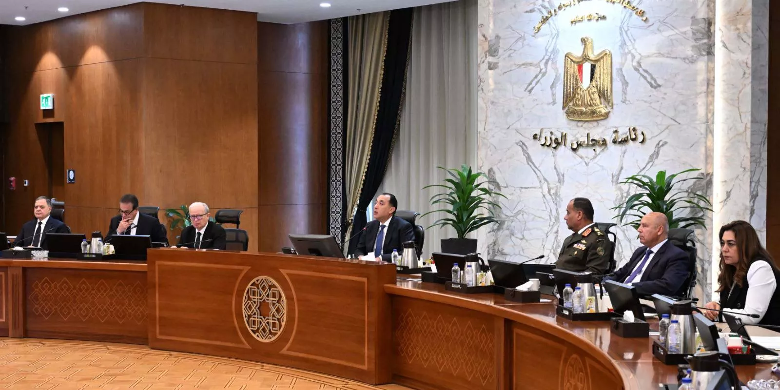 رئيس الوزراء يترأس الاجتماع الأسبوعي للحكومة