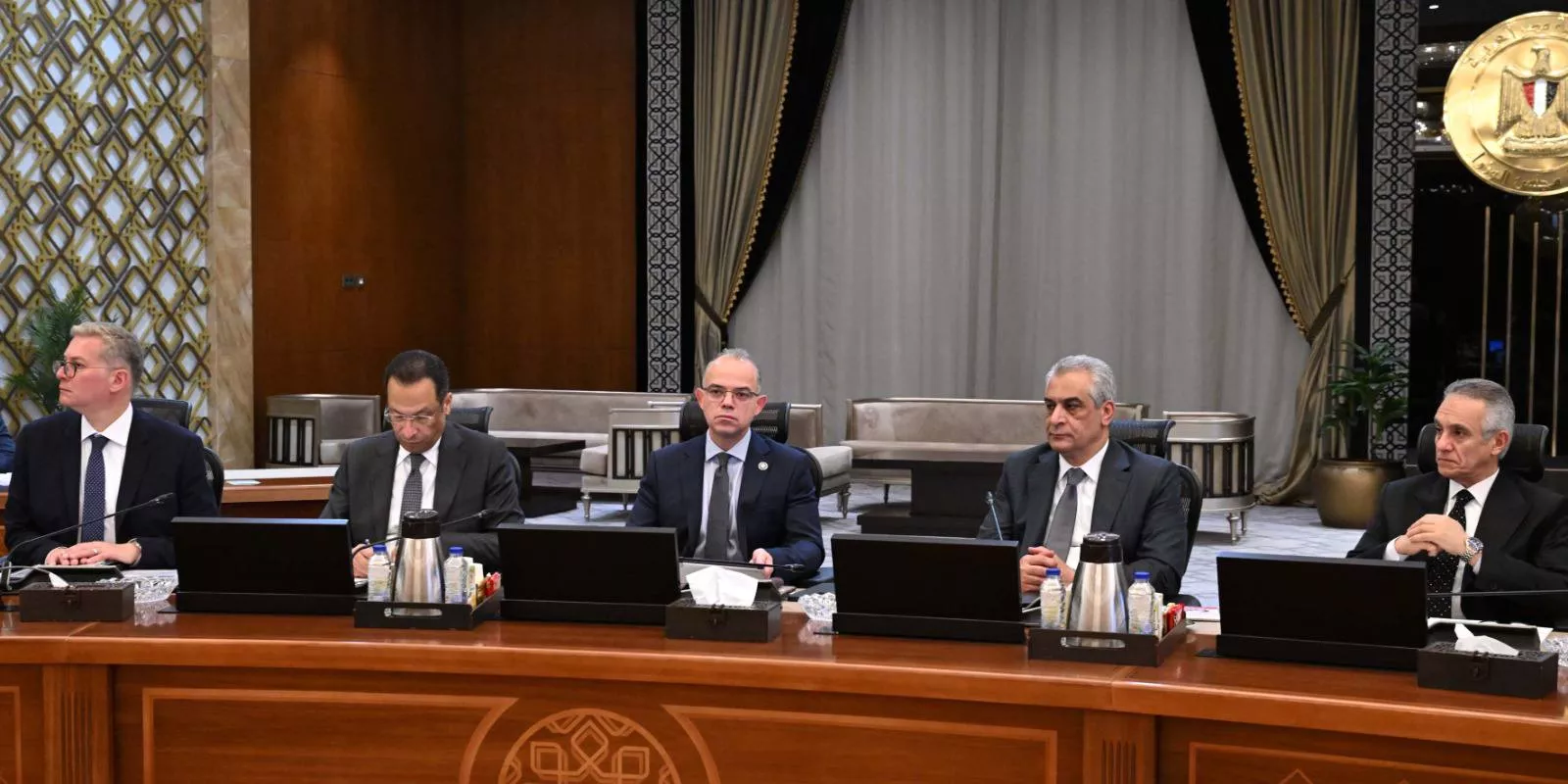 رئيس الوزراء يترأس الاجتماع الأسبوعي للحكومة