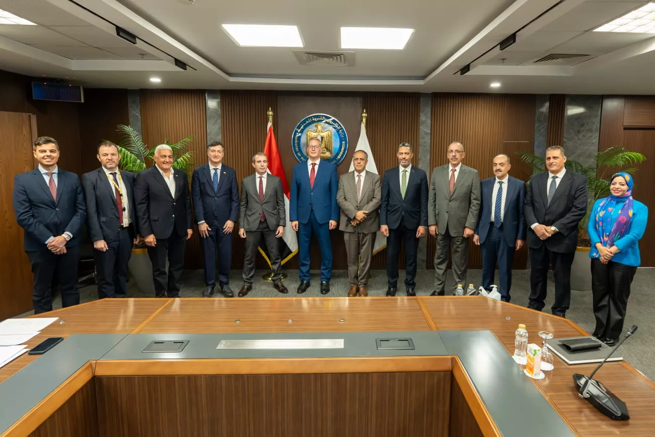 وزير البترول يشهد توقيع مذكرة نوايا مع إيني