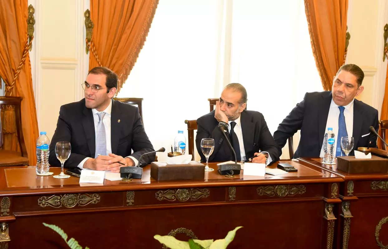 وزير الخارجية يستقبل وفدا من غرفة التجارة الأمريكية