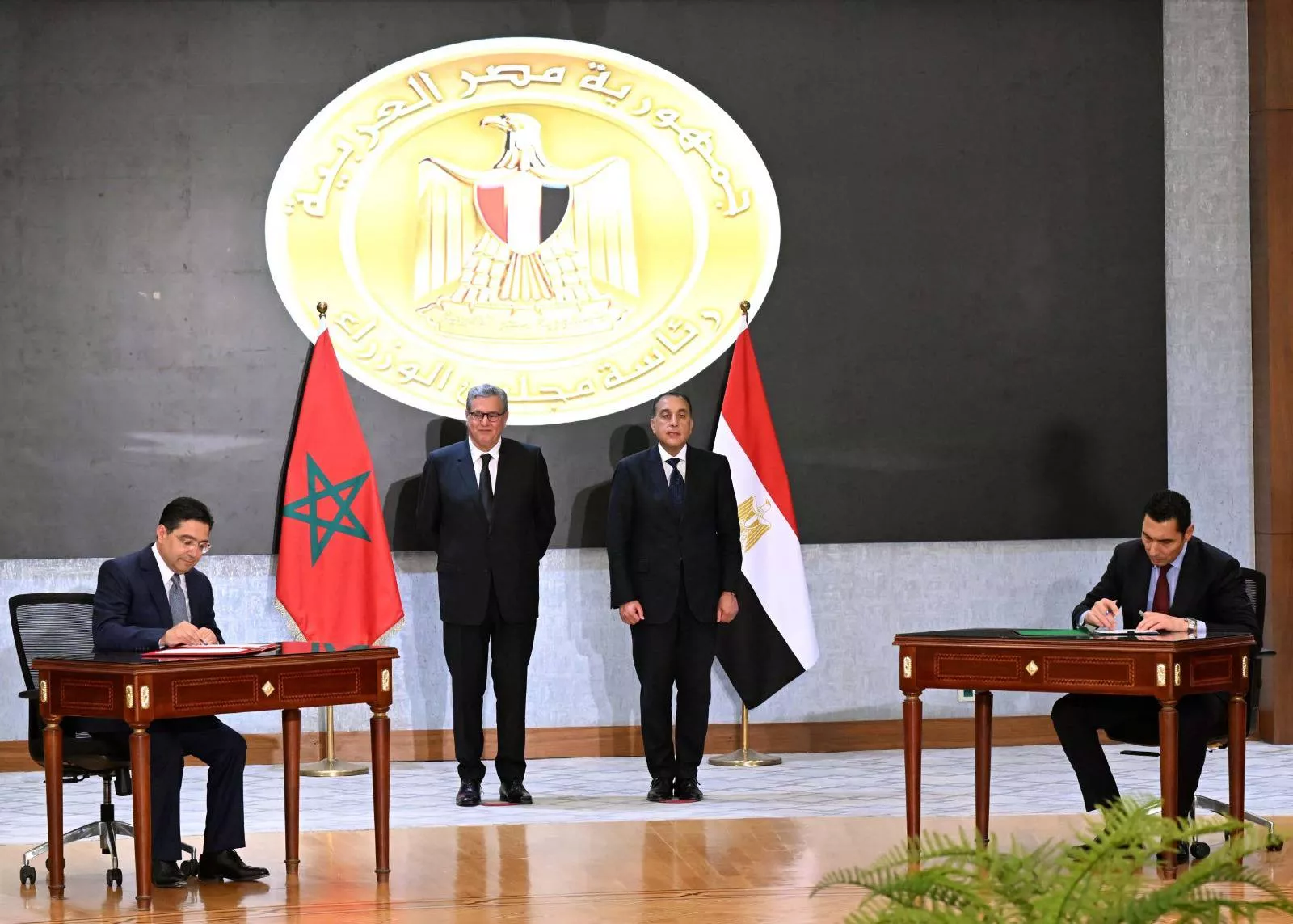 رئيسا حكومة مصر والمغرب يشهدان توقيع اتفاقيات تعاون