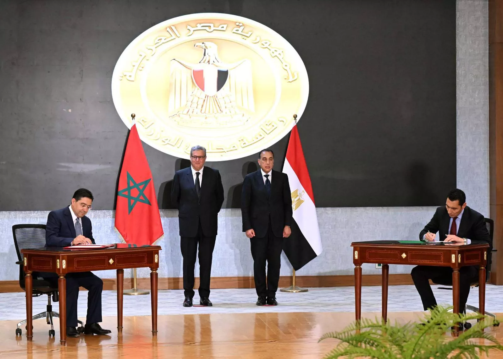رئيسا حكومة مصر والمغرب يشهدان توقيع اتفاقيات تعاون