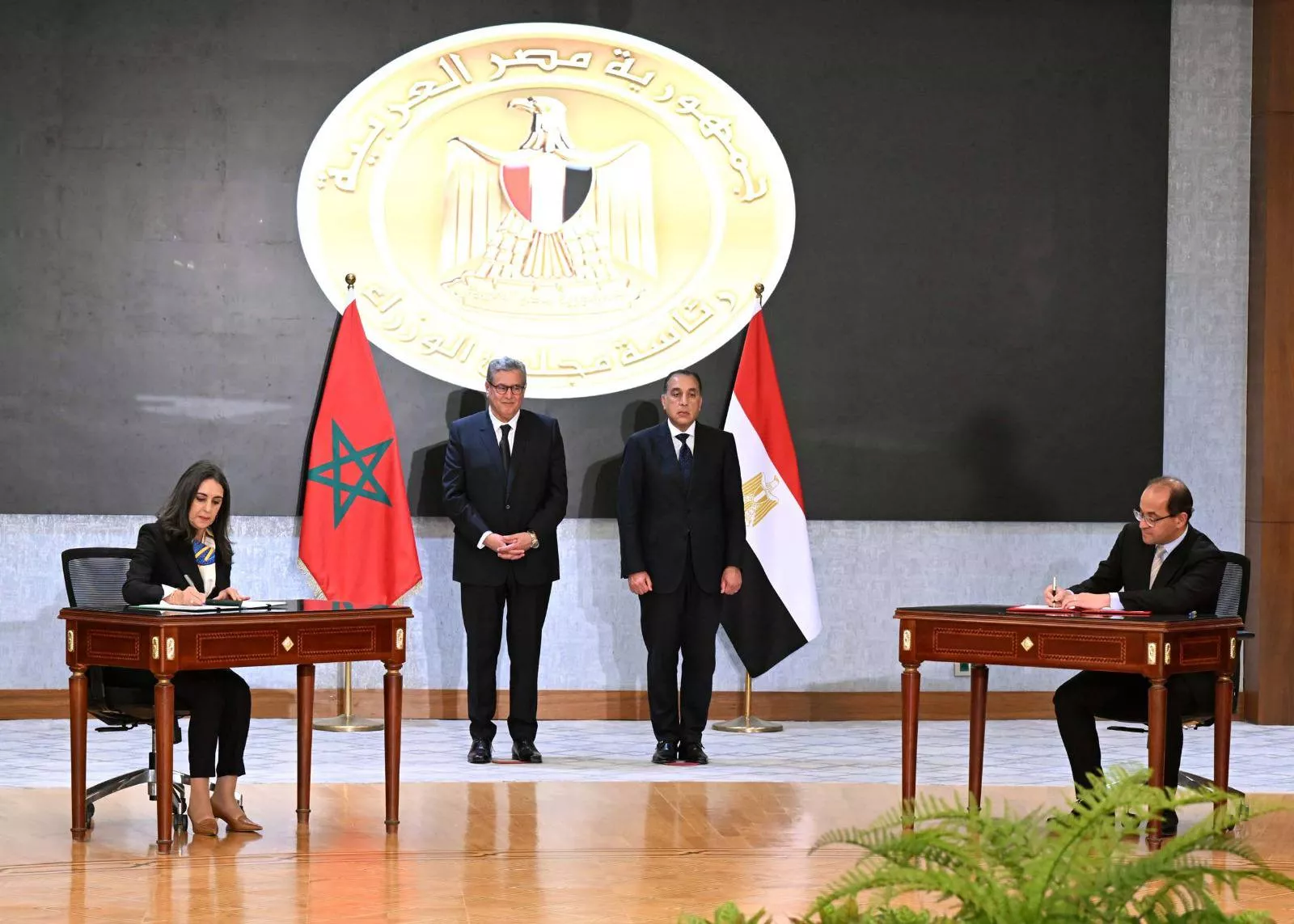 رئيسا حكومة مصر والمغرب يشهدان توقيع اتفاقيات تعاون