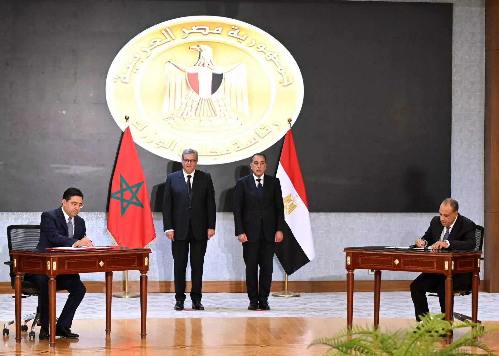 رئيسا حكومة مصر والمغرب يشهدان توقيع اتفاقيات تعاون