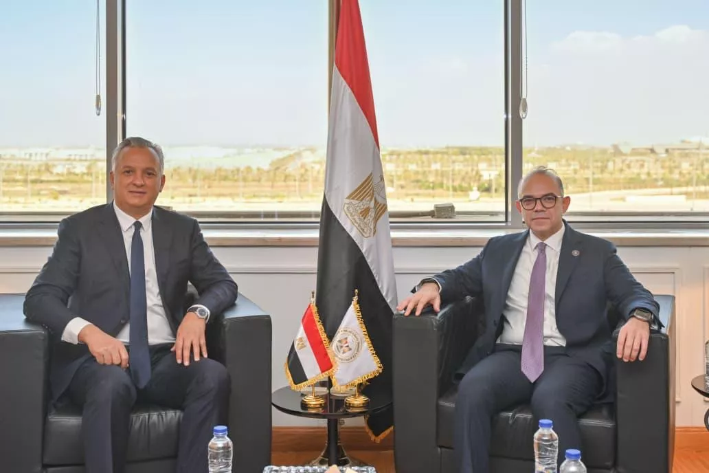 وزير الاستثمار يجتمع مع وزير الاستثمار المغربي
