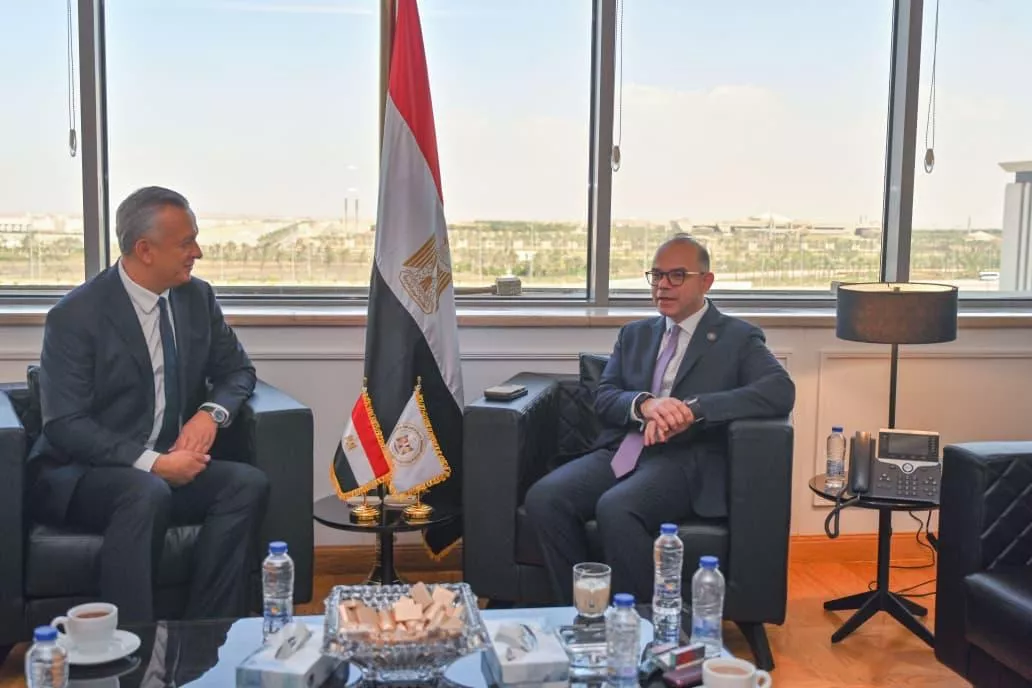 وزير الاستثمار يجتمع مع وزير الاستثمار المغربي