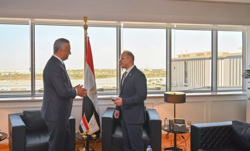 وزير الاستثمار يجتمع مع وزير الاستثمار المغربي