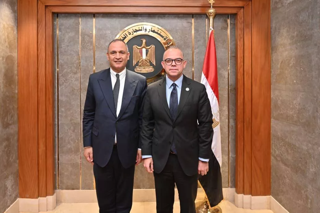وزير الاستثمار يجري مباحثات مع وزير التجارة المغربي