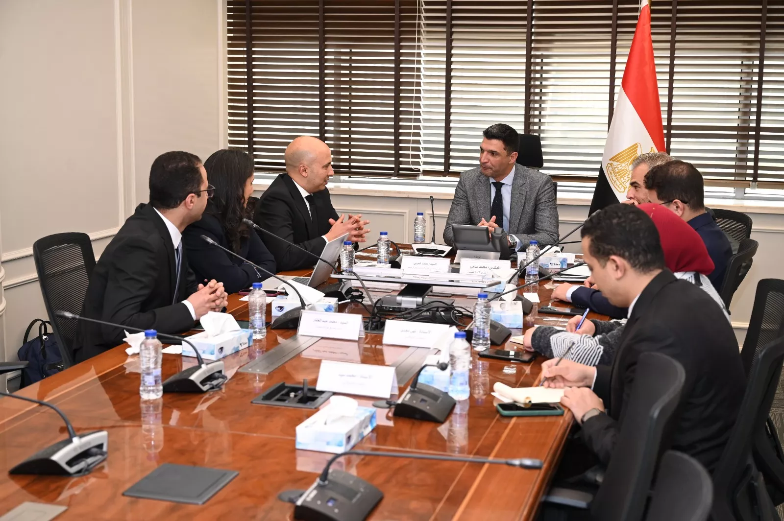 وزير الصناعة يجتمع مع وفد شركة لوريال مصر