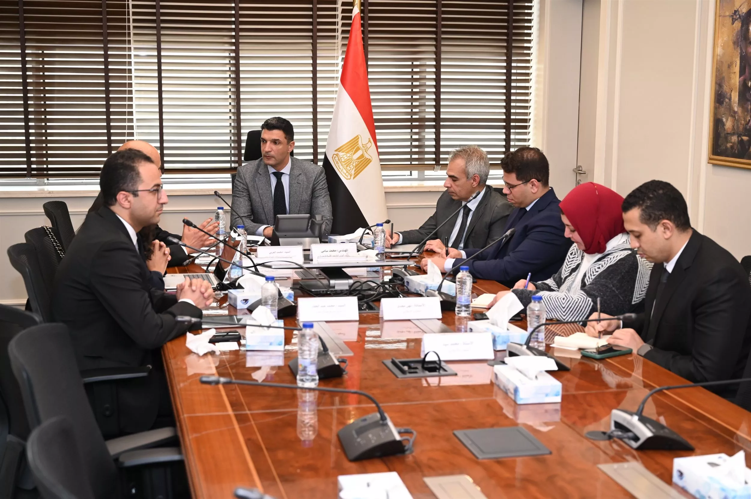 وزير الصناعة يجتمع مع وفد شركة لوريال مصر