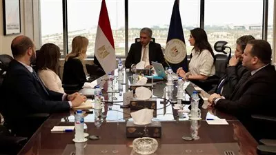 مصر تتعاون مع «فيزا» لتعزيز منظومة المدفوعات الإلكترونية في القطاع السياحي