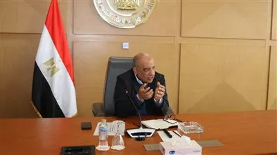 وزير «الكهرباء» يتابع تنفيذ إجراءات كفاءة الطاقة وترشيد الاستهلاك وتأمين التغذية