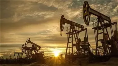 النفط يتراجع مع تنامي آمال الحل الدبلوماسي بين واشنطن وطهران