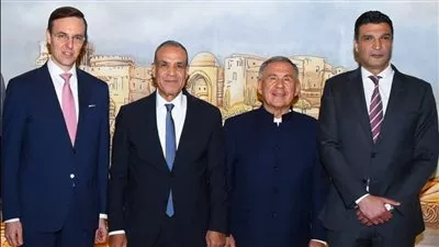 وزير «الخارجية» يبحث زيادة رحلات الطيران العارضة بين «كازان» والمدن السياحية المصرية