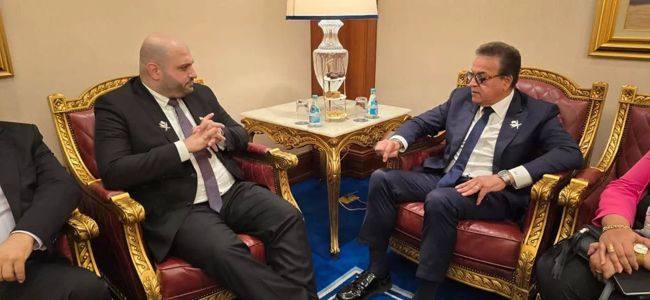 وزير الصحة مع نظيره اللبناني