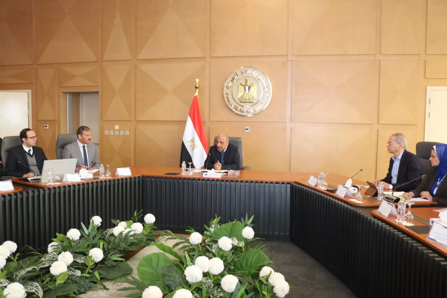 اجتماع وزير الكهرباء برؤساء شركات توزيع الكهرباء