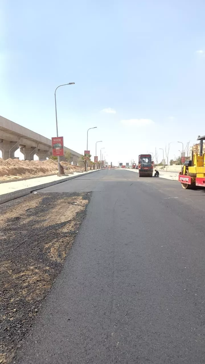 المنشاوي تتابع الموقف التنفيذي لمشروعات الطرق بالمدن الجديدة