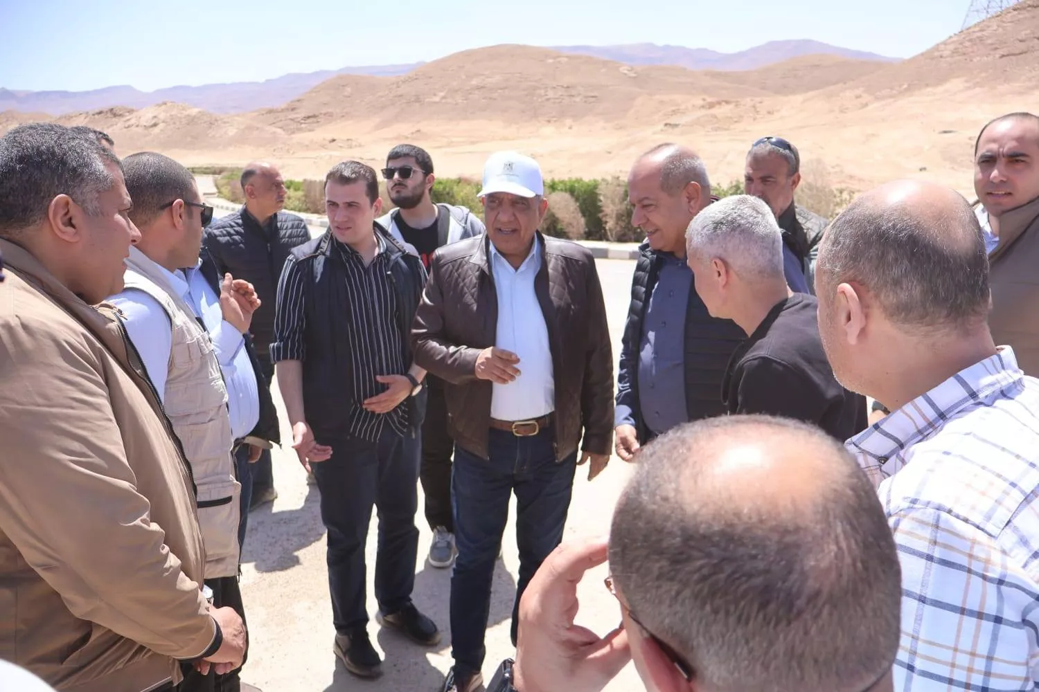 وزيرا النقل والكهرباء في زيارة ميدانية إلى منطقة جبل الجلالة