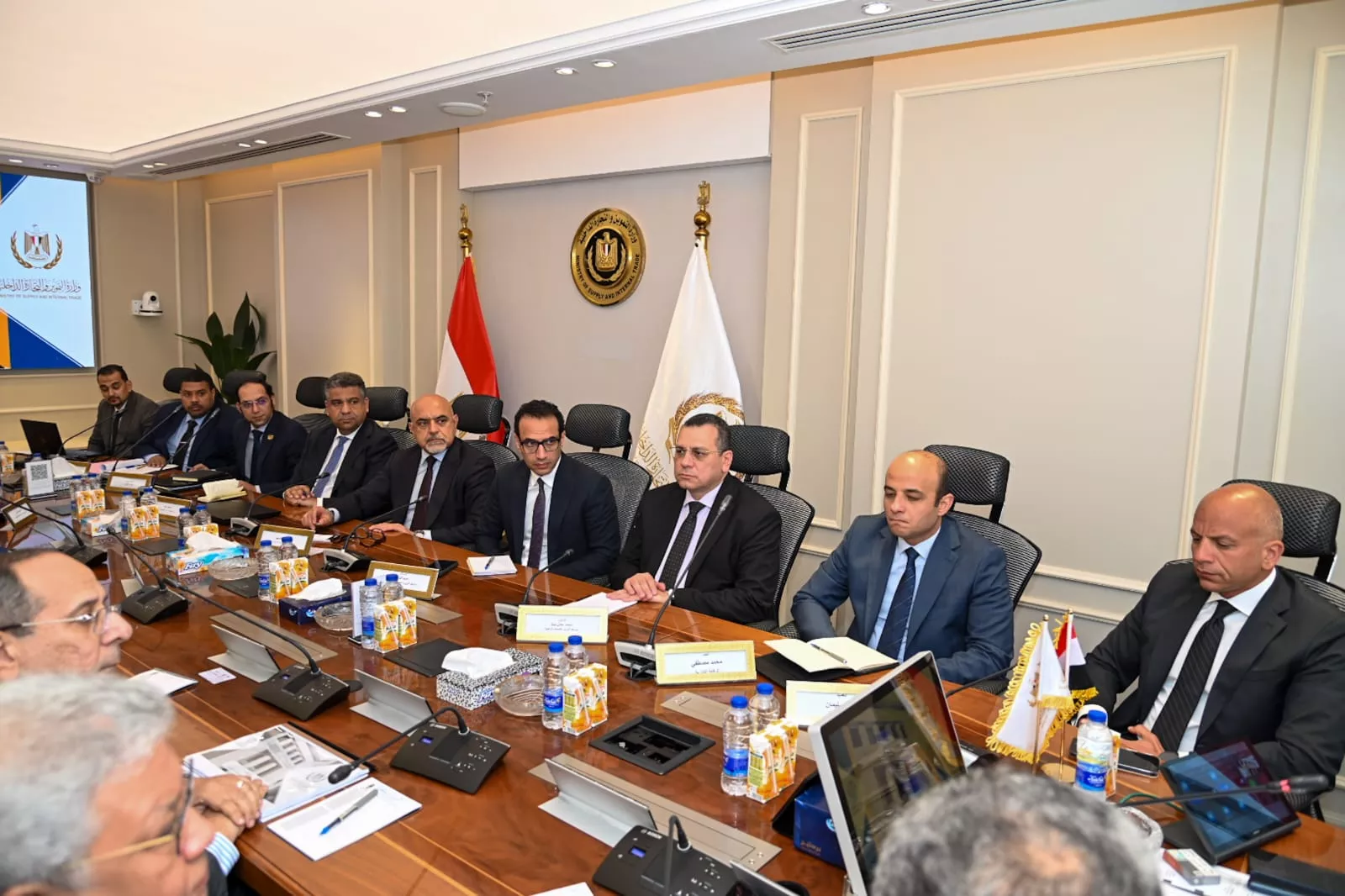 وزير التموين يترأس أول اجتماع للجنة العليا للمشروع القومي كاري أون