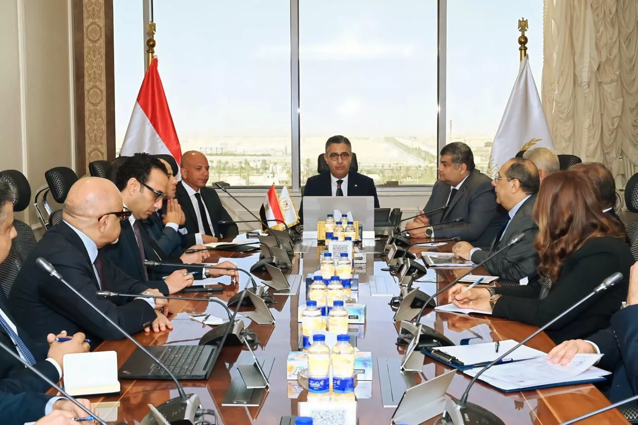 وزير التموين يترأس أول اجتماع للجنة العليا للمشروع القومي كاري أون