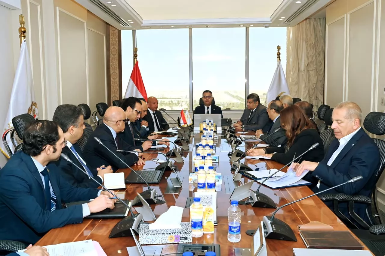 وزير التموين يترأس أول اجتماع للجنة العليا للمشروع القومي كاري أون