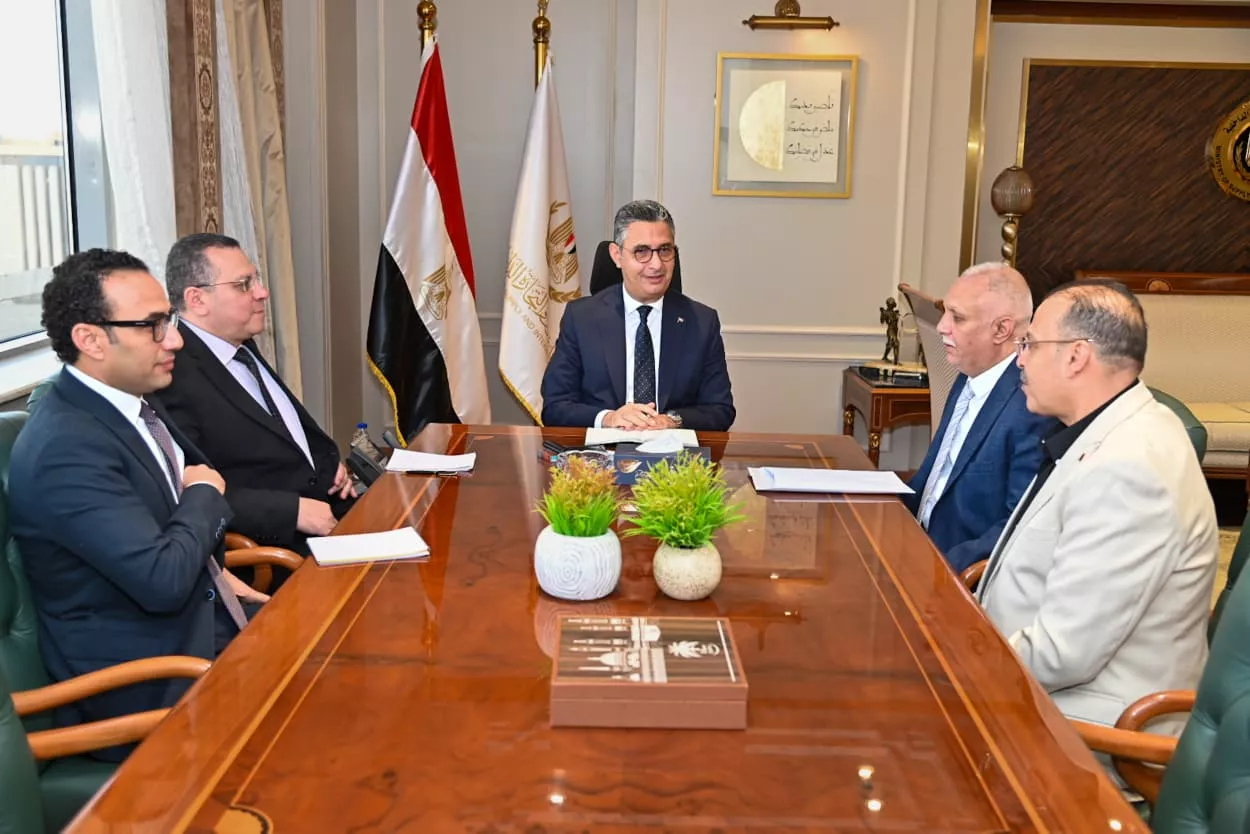 فاروق مع ممثلي البدالين التموينيين وشعبة المواد الغذائية