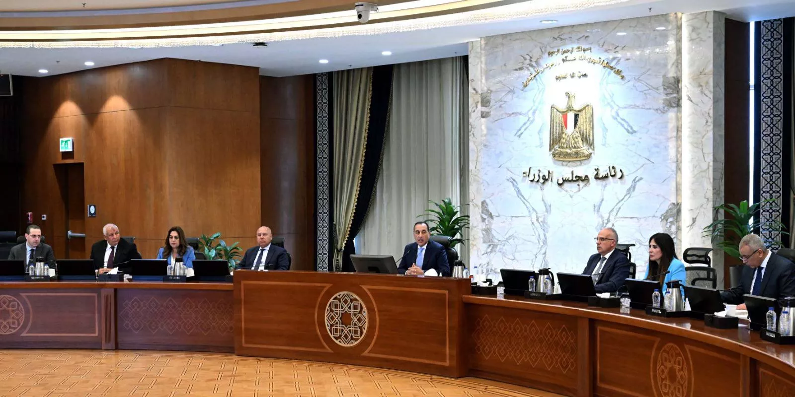 مدبولي يتابع موقف تنفيذ مشروعي رأس الحكمة وشمس الحكمة
